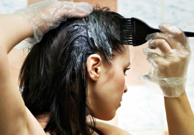 چگونه موهای خود را در خانه رنگ کنیم؟